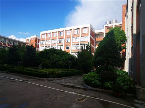 C:\Users\qj2z149\Desktop\二中校園照片\公眾號(hào)圖片\23.jpg